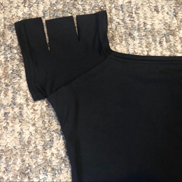 Black short sleeve cut out t-shirt - Picture 8 of 9